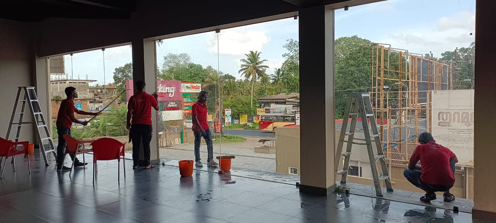 One End Solution professional cleaning team at work in Kochi