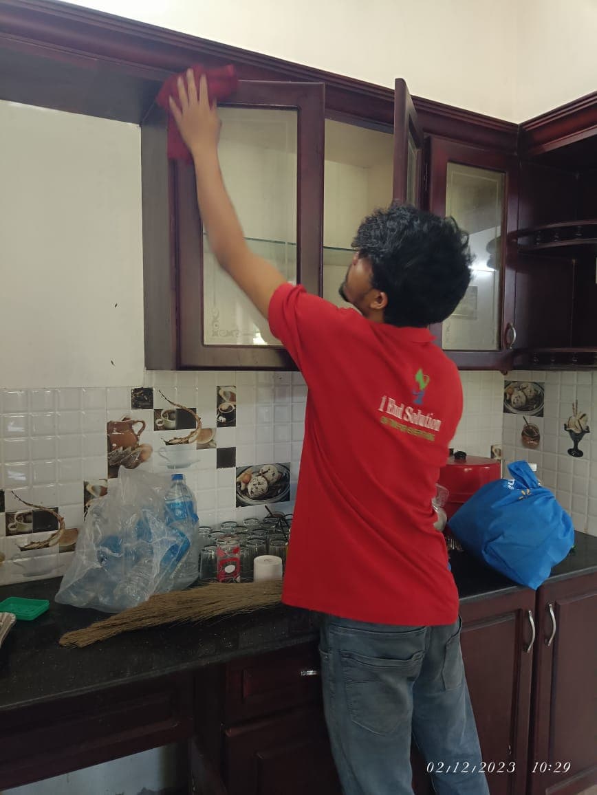 Residential cleaning work by One End Solution in Kerala