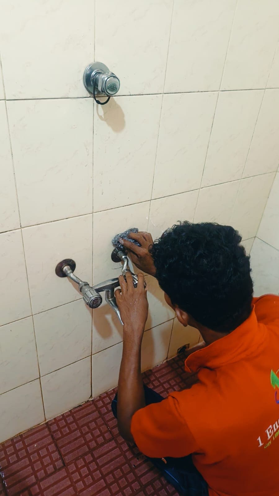 Residential cleaning work by One End Solution in Kerala